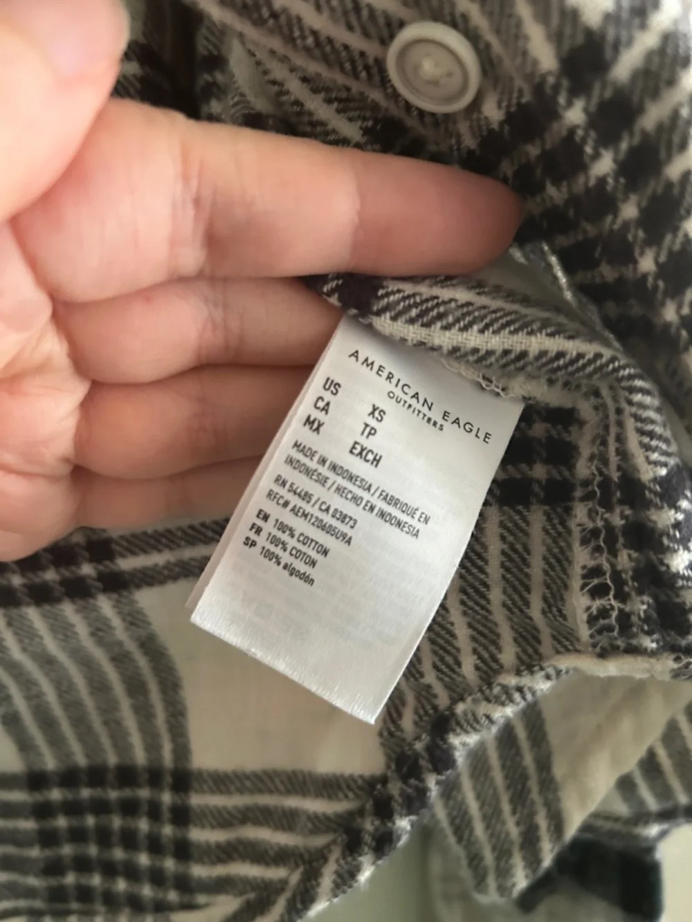 American Eagle plaid cropped button down size XS - Picture 3 of 4